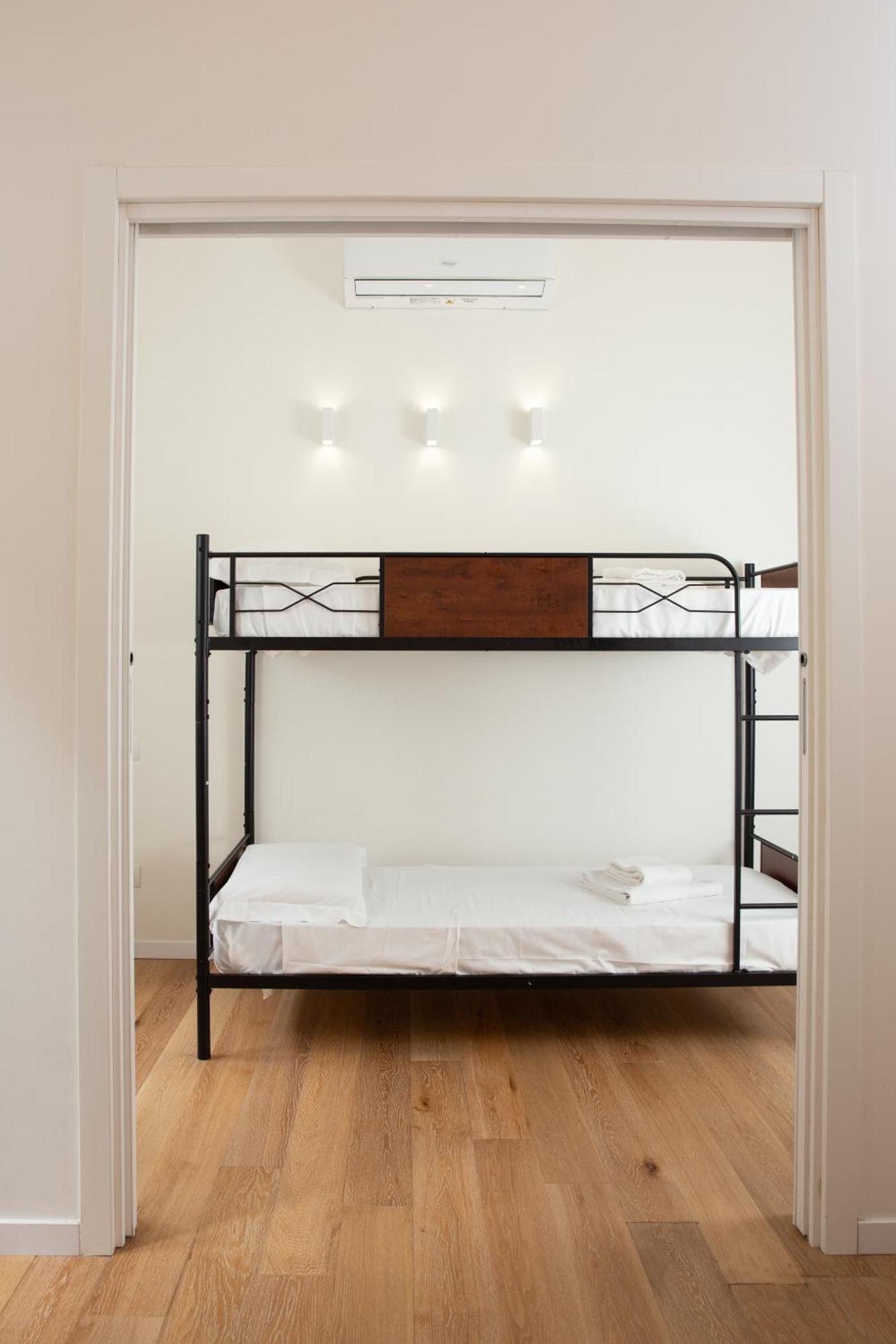 Klimt Central Station - Two Room Apartment Milan Exterior photo