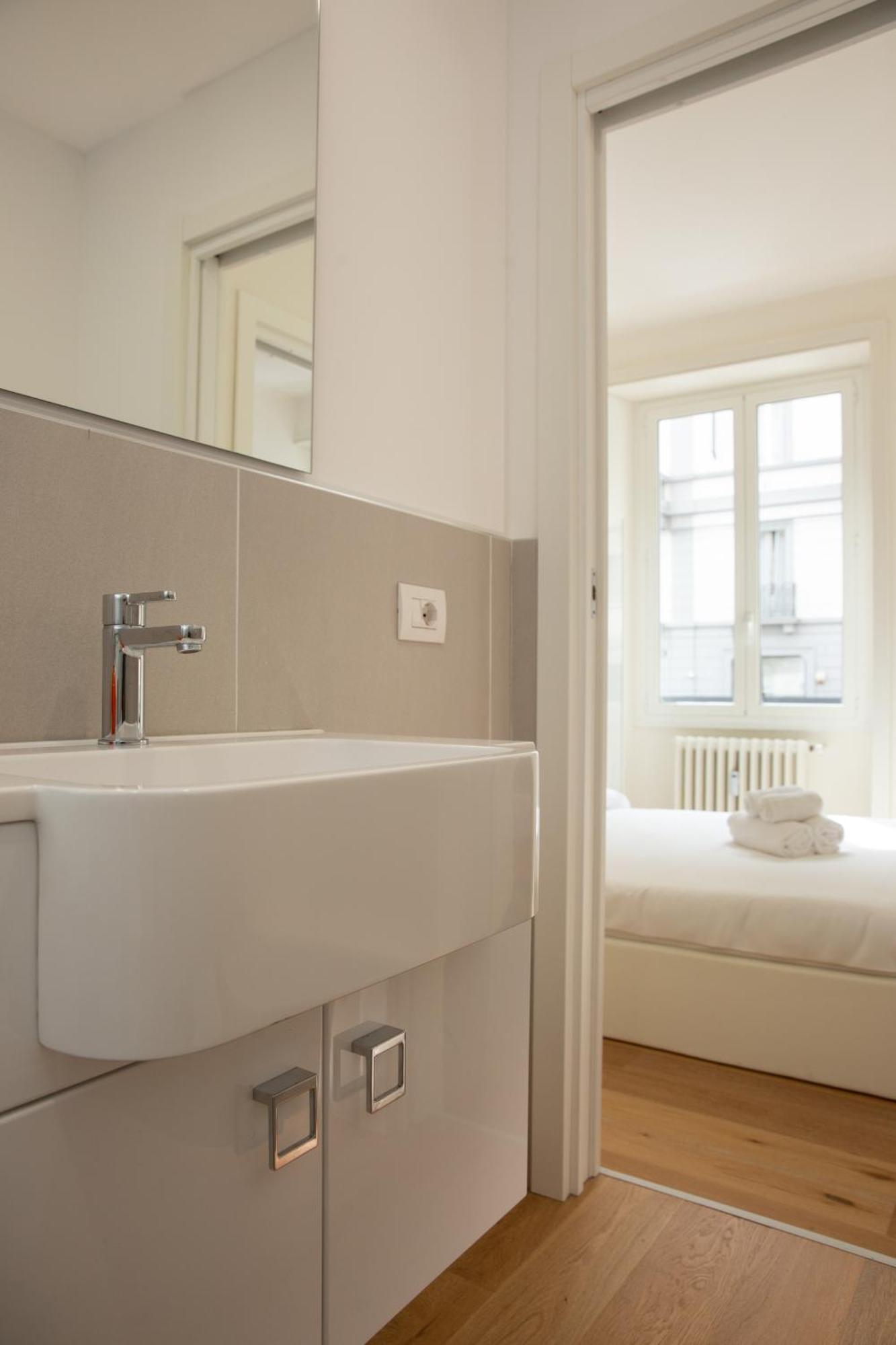 Klimt Central Station - Two Room Apartment Milan Exterior photo