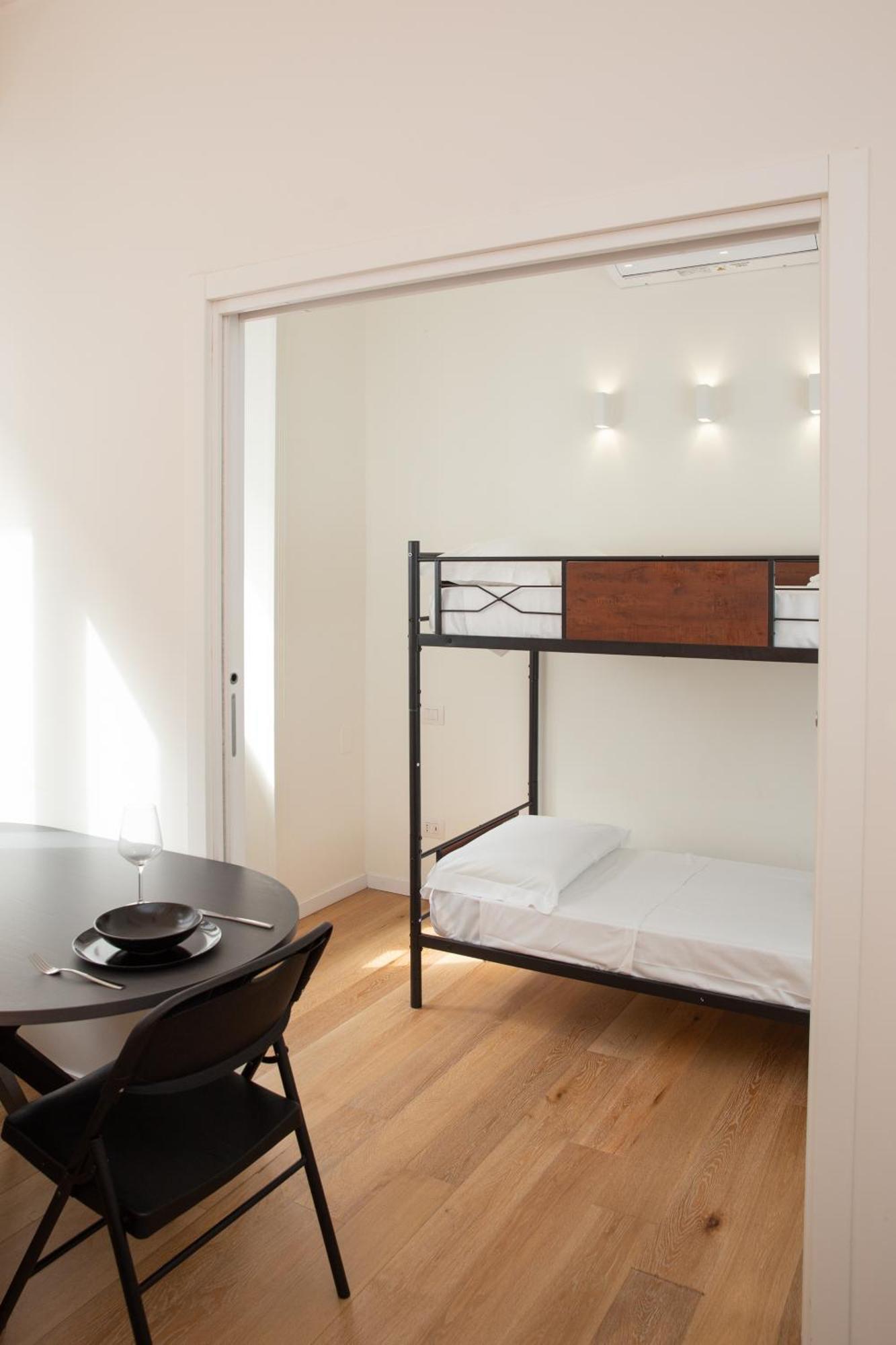 Klimt Central Station - Two Room Apartment Milan Exterior photo